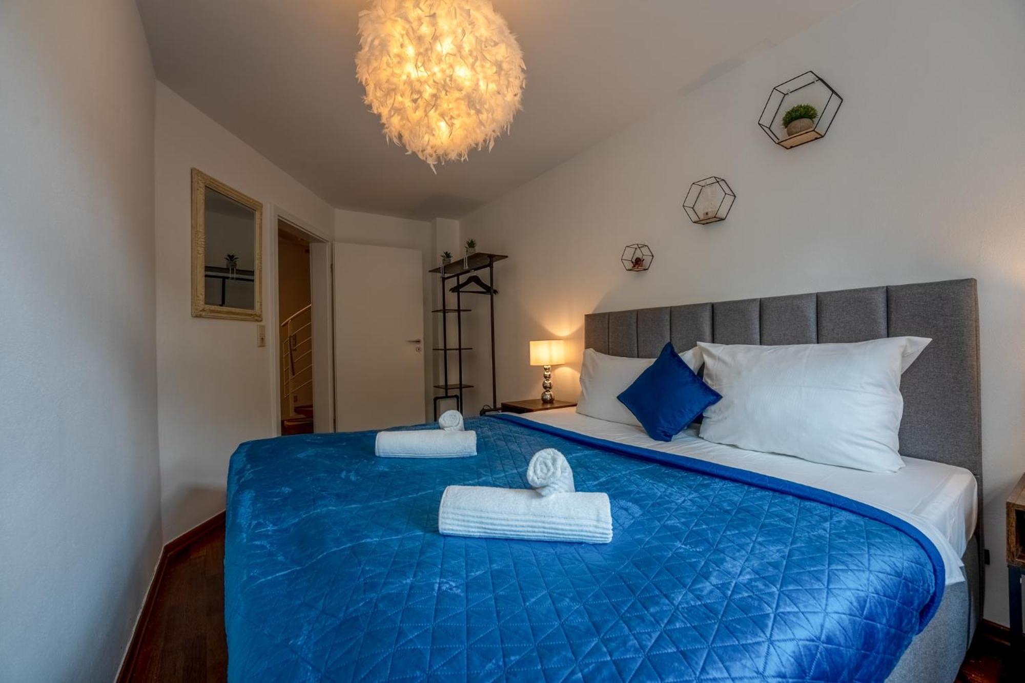Schlossberg Residences - Markplatz City-Apartment فينهايم المظهر الخارجي الصورة